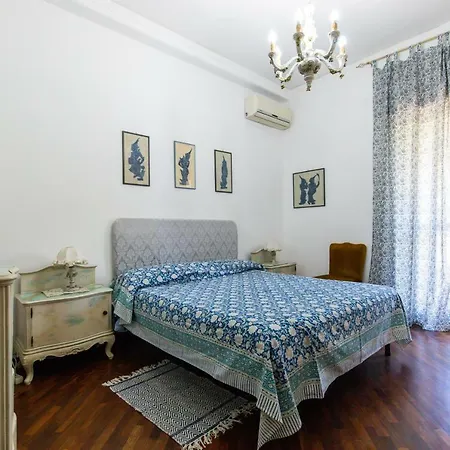 Bed & Breakfast Donna Melina Naples